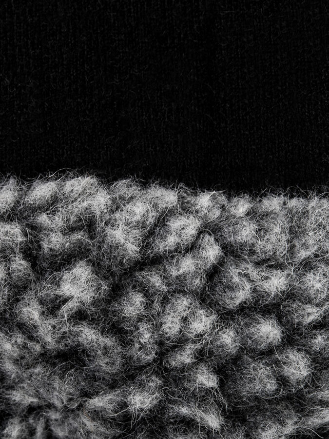 1714000_1